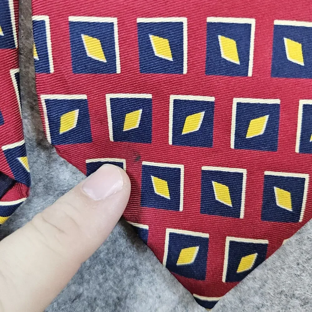 Burberry's Of London Necktie Geometric 100% Pure‎ Silk Hand Sewn USA 4